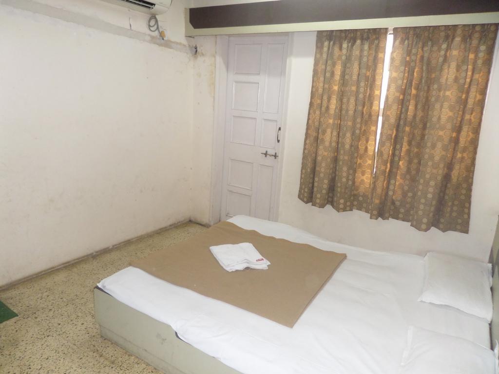 Hotel Shilpa Nashik Buitenkant foto