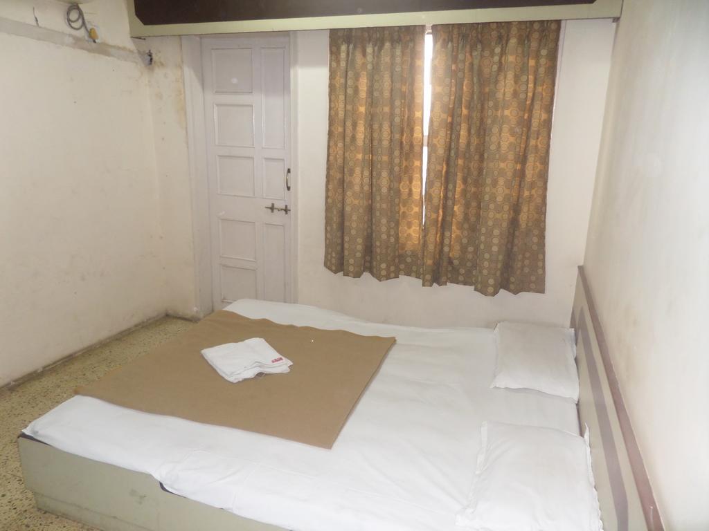 Hotel Shilpa Nashik Buitenkant foto