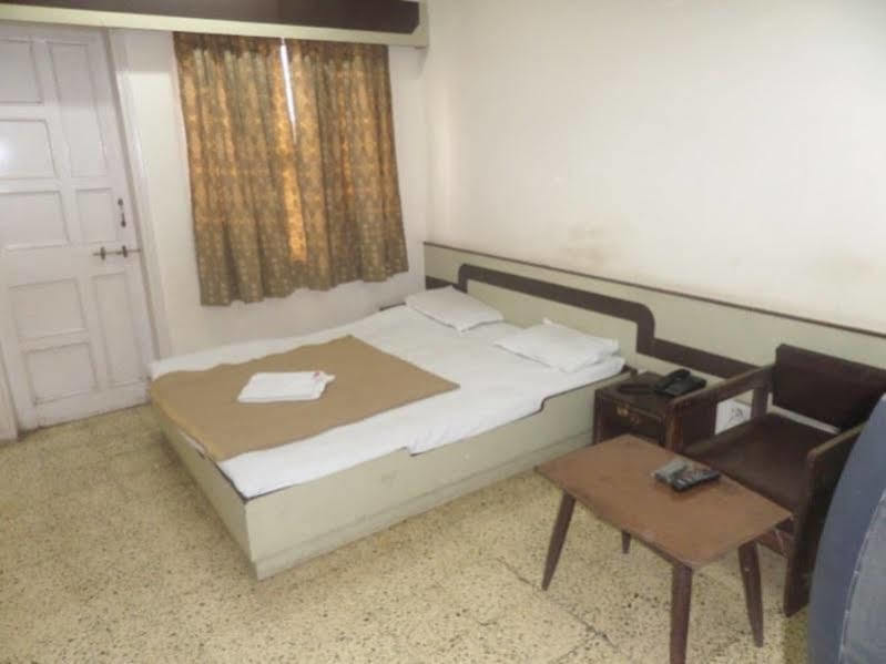 Hotel Shilpa Nashik Buitenkant foto